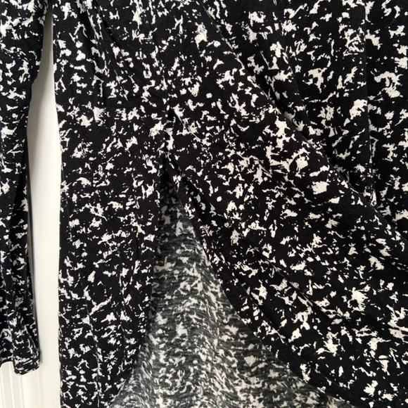 Wilfred Memento long Sleeve t-shirt - like new - Picture 2 of 2